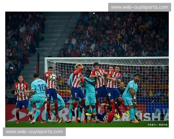 蓝色与红色交织的史诗：马德里竞技与巴塞罗那，一场永不落幕的对决